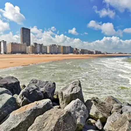 Stylish With Terrace In Bredene *