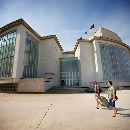 Apartamento Stylish With Terrace In Bredene *